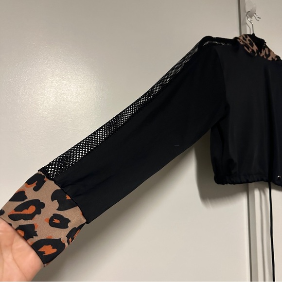 The Lineup Dance costume Black Leopard Print cropped hoodie Size 12 - Picture 3 of 6
